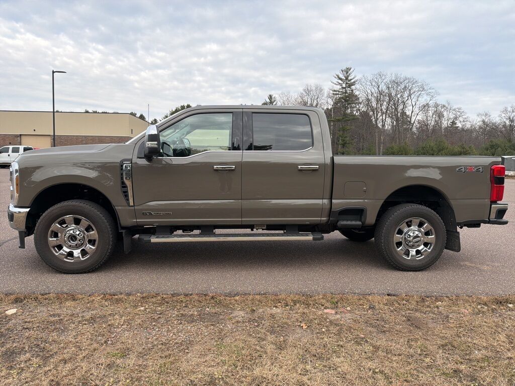 2026 Ford F-350 Super Duty 4x4 Crew Cab Lariat SRW Minocqua WI