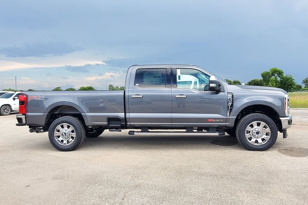 2026 Ford F-350SD Hondo TX