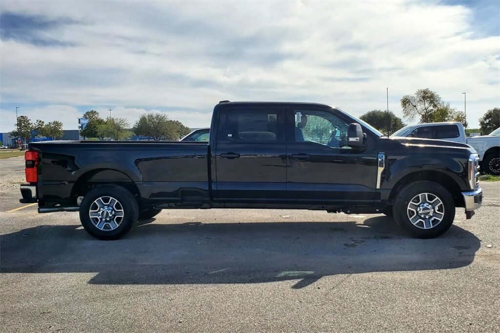 2026 Ford F-350SD Lariat Hondo TX