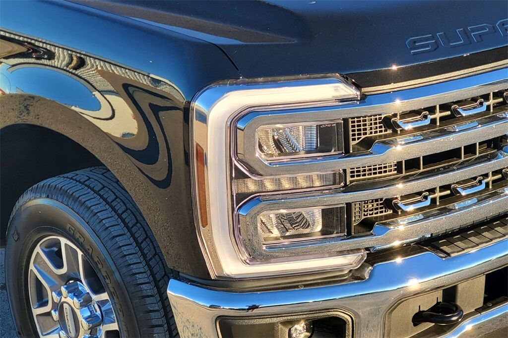 2026 Ford F-350SD Lariat