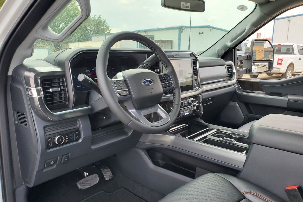 2026 Ford F-350SD Lariat