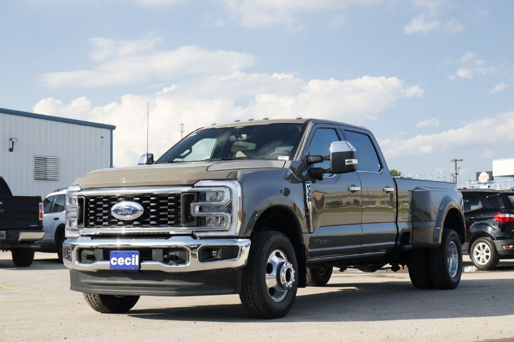 2026 Ford F-350SD Lariat