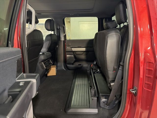 2026 Ford F-350SD Lariat Random Lake WI