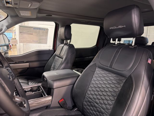 2026 Ford F-350SD Lariat Random Lake WI