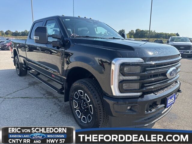 2026 Ford F-350SD Platinum Milwaukee WI