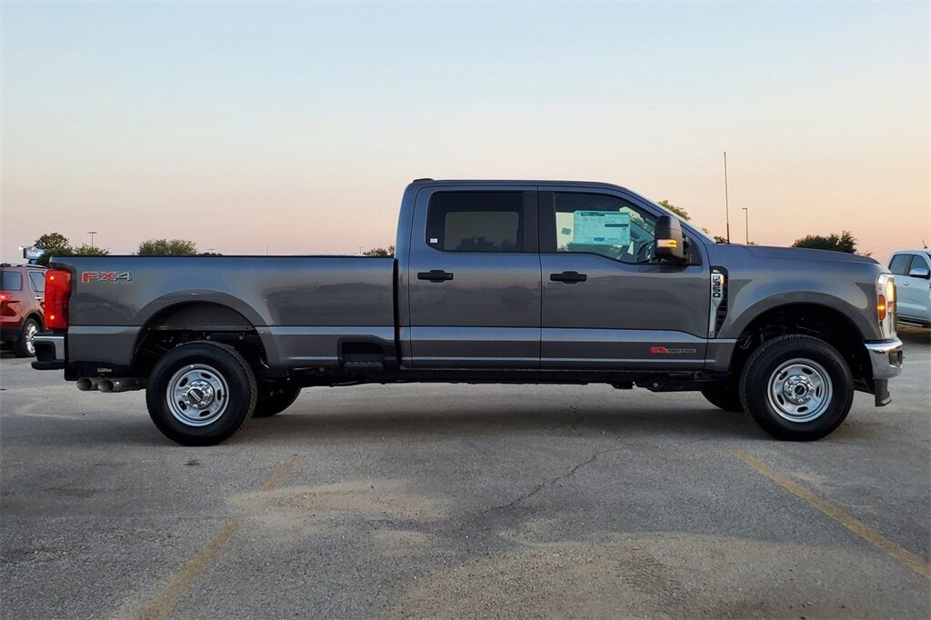 2026 Ford F-350SD XL Hondo TX