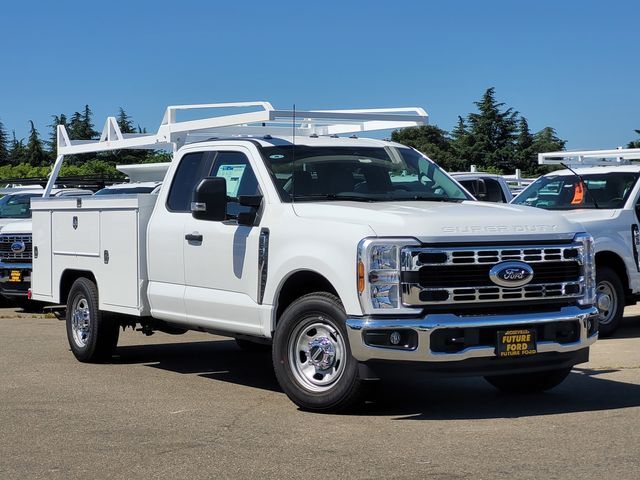 2026 Ford F-350 XL SuperCab 168-In SRW's photo