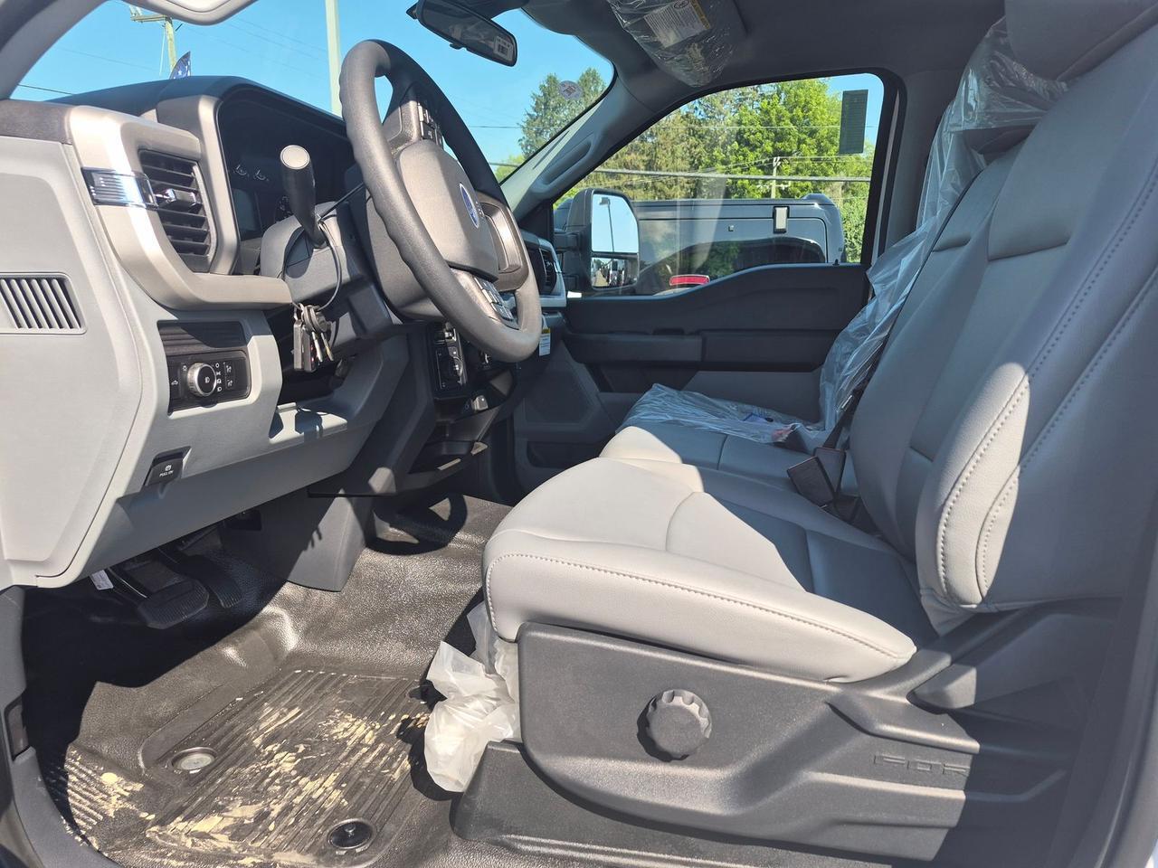 2026 Ford F-350SD XL SERVICE BODY Warrenton VA