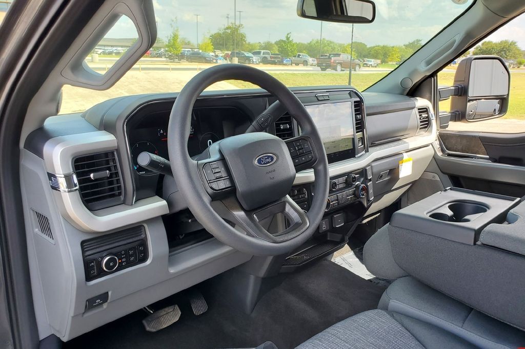 2026 Ford F-350SD XLT Hondo TX