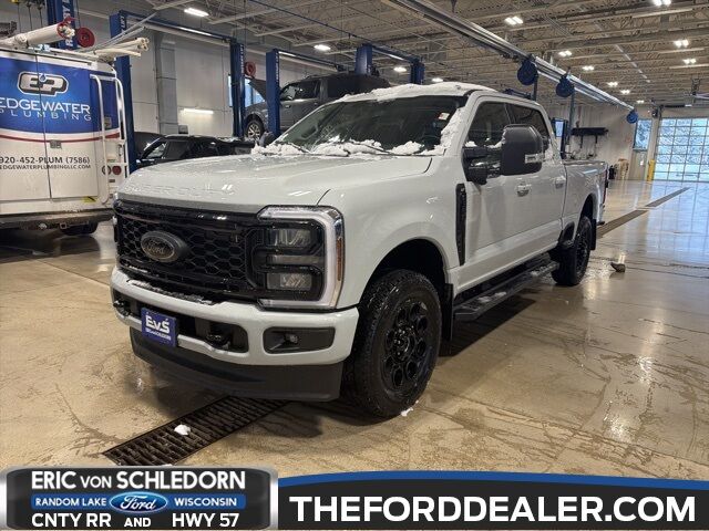 2026 Ford F-350SD XLT Milwaukee WI