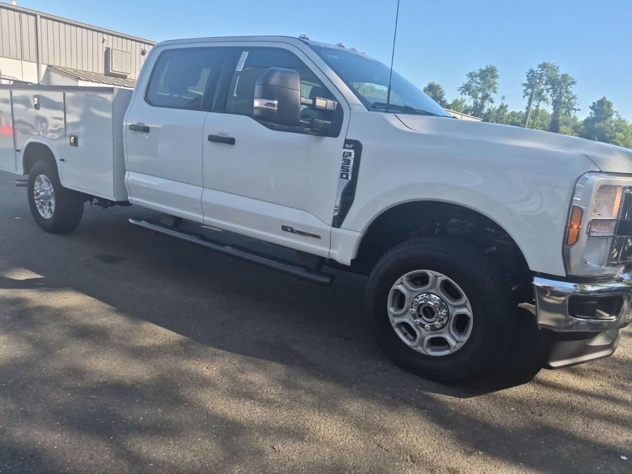 2026 Ford F-350SD XLT SERVICE BODY Warrenton VA