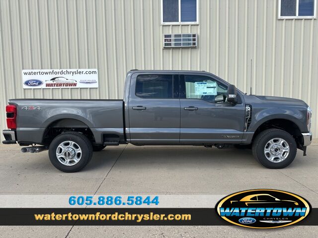 2022 Ford F-350 photo 16