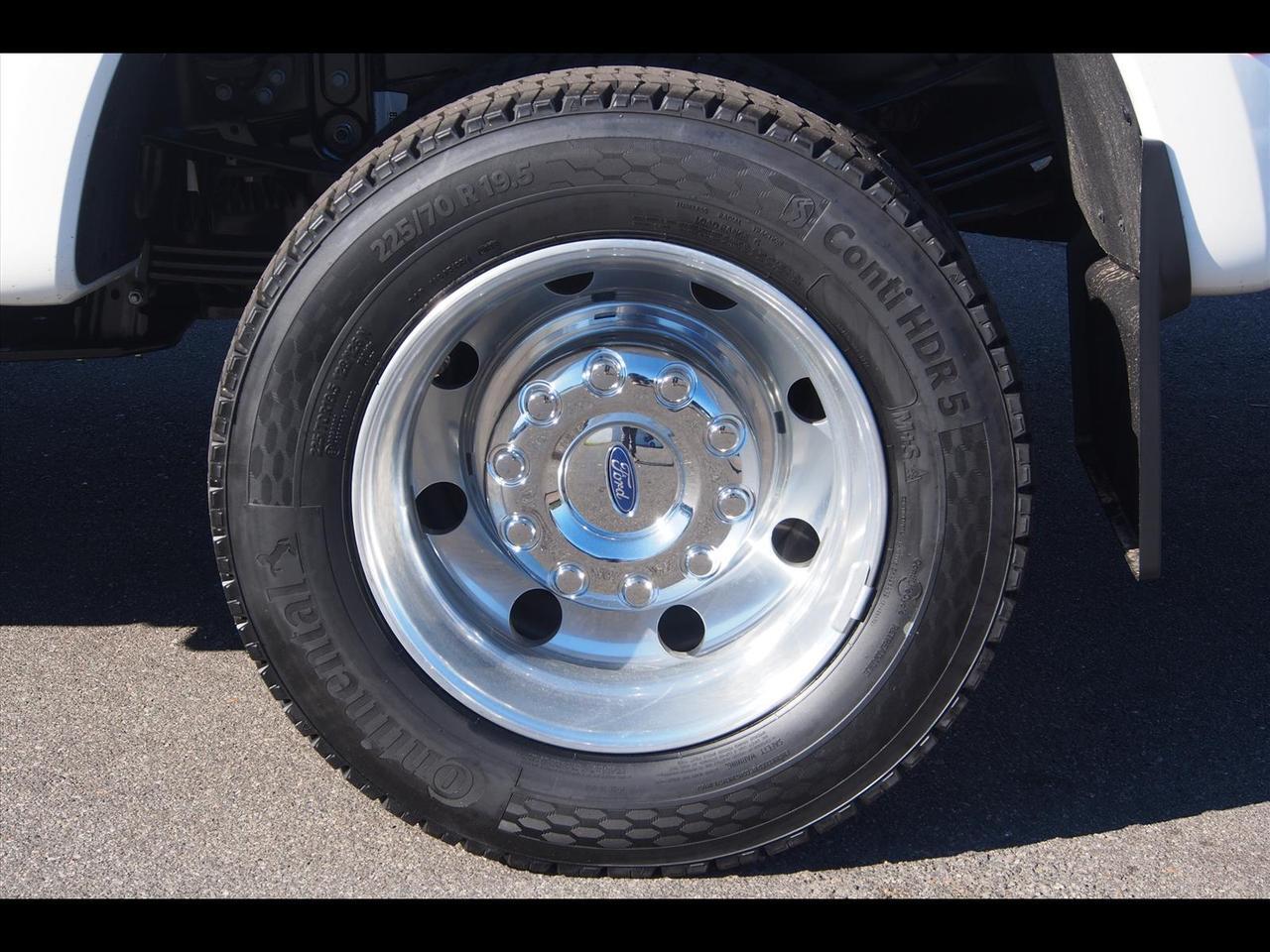 2026 Ford F-450 Super Duty Platinum