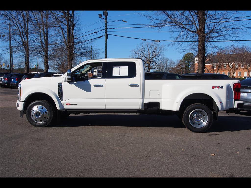 2026 Ford F-450 Super Duty Platinum