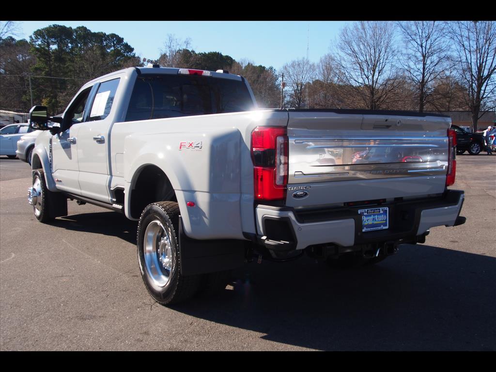 2026 Ford F-450 Super Duty Platinum