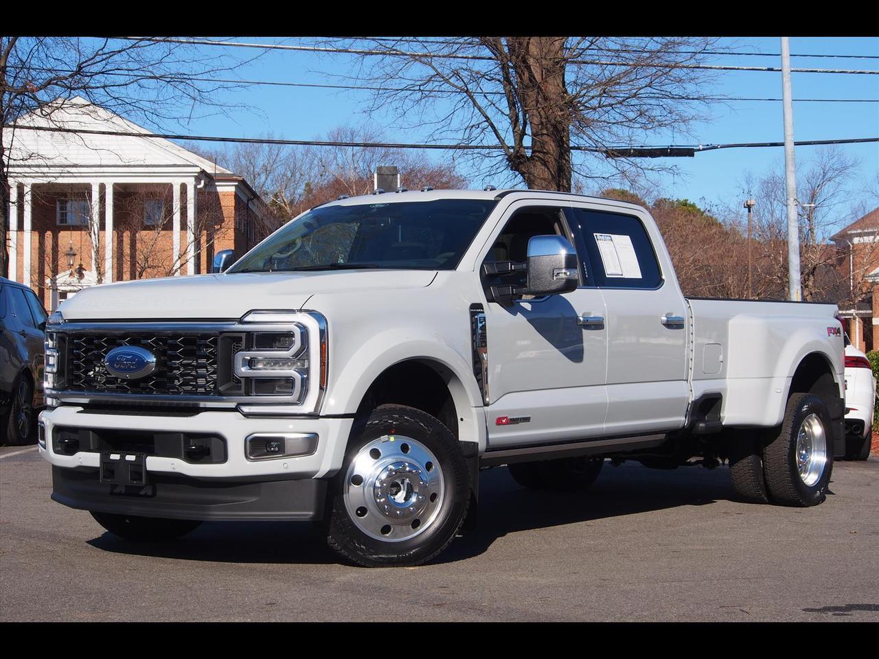 2026 Ford F-450 Super Duty Platinum