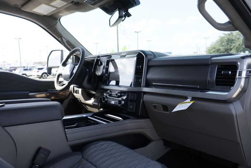 2026 Ford F-450SD Platinum Hondo TX