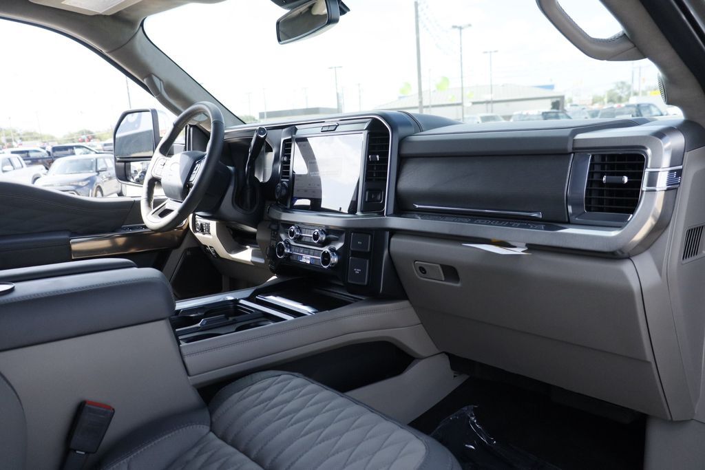 2026 Ford F-450SD Platinum Hondo TX