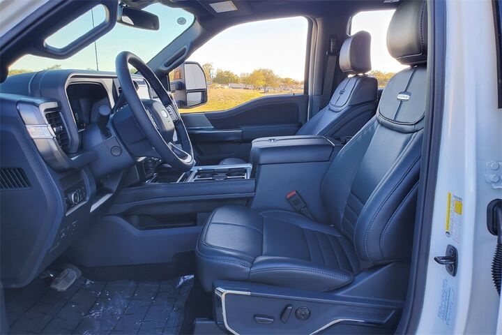 2026 Ford F-450SD Platinum TX 2026 Ford F-450SD Platinum TX