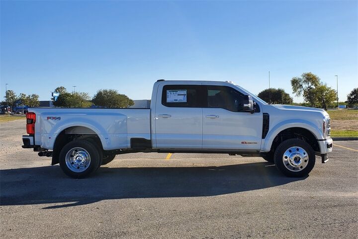2026 Ford F-450SD Platinum TX 2026 Ford F-450SD Platinum TX