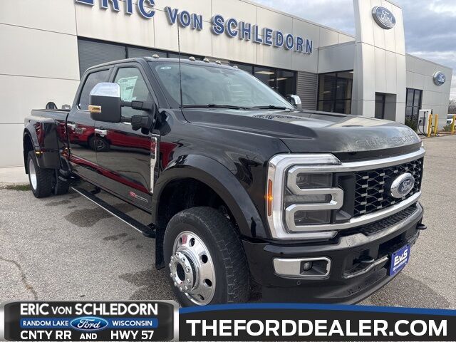 2026 Ford F-450SD Platinum Milwaukee WI