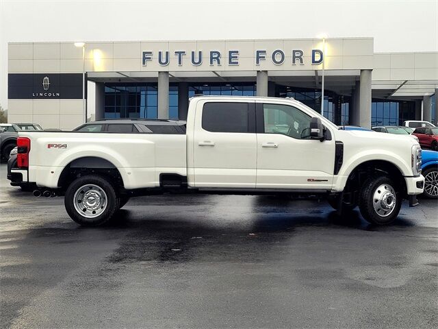 2026 Ford F-450SD Platinum