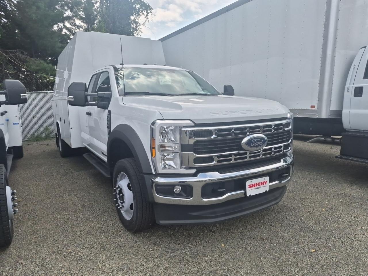 2026 Ford F-450SD XL SERVICE BODY
