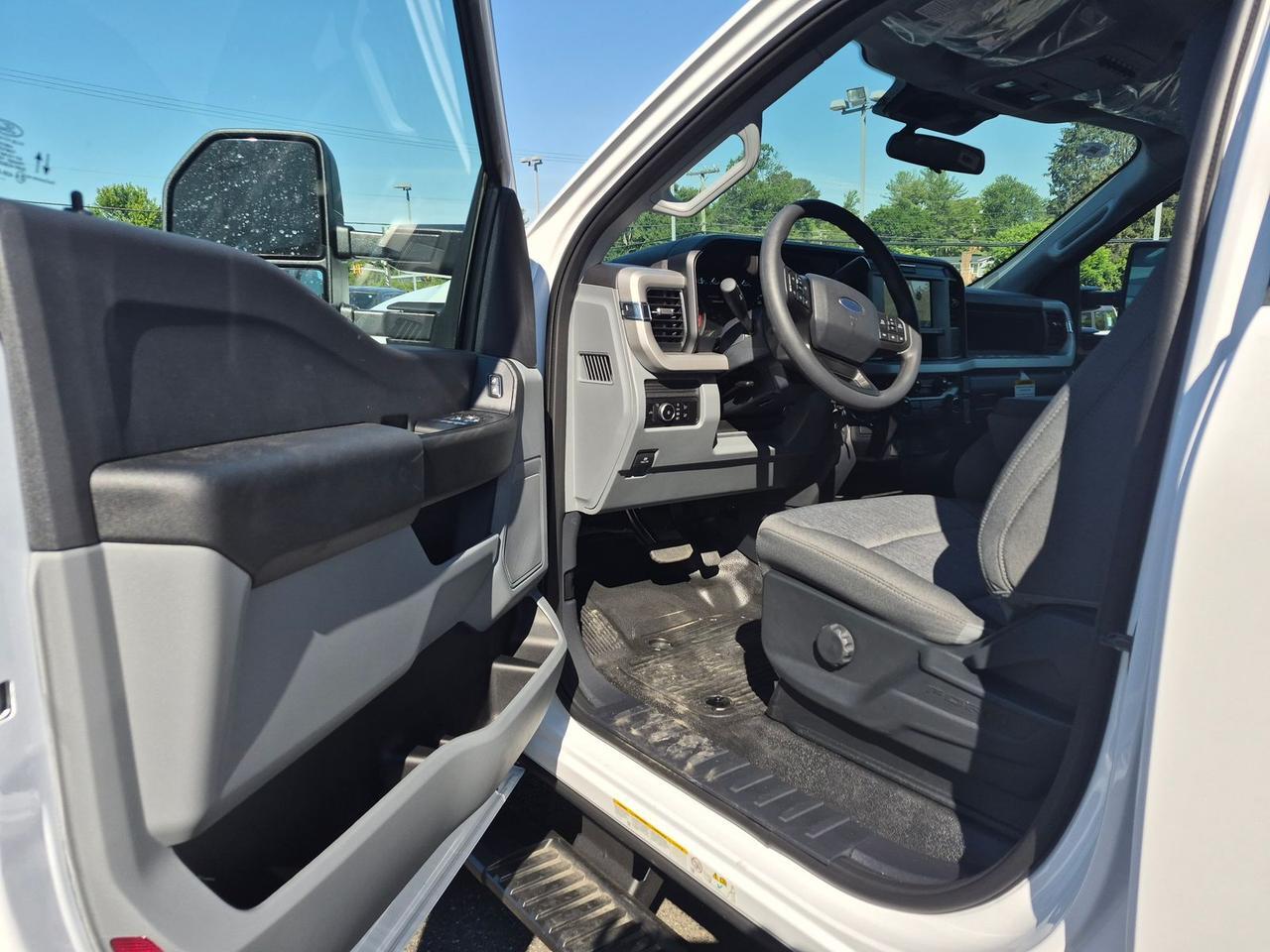 2026 Ford F-450SD XL SERVICE BODY Warrenton VA