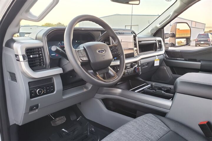 2026 Ford F-450SD XLT TX 2026 Ford F-450SD XLT TX