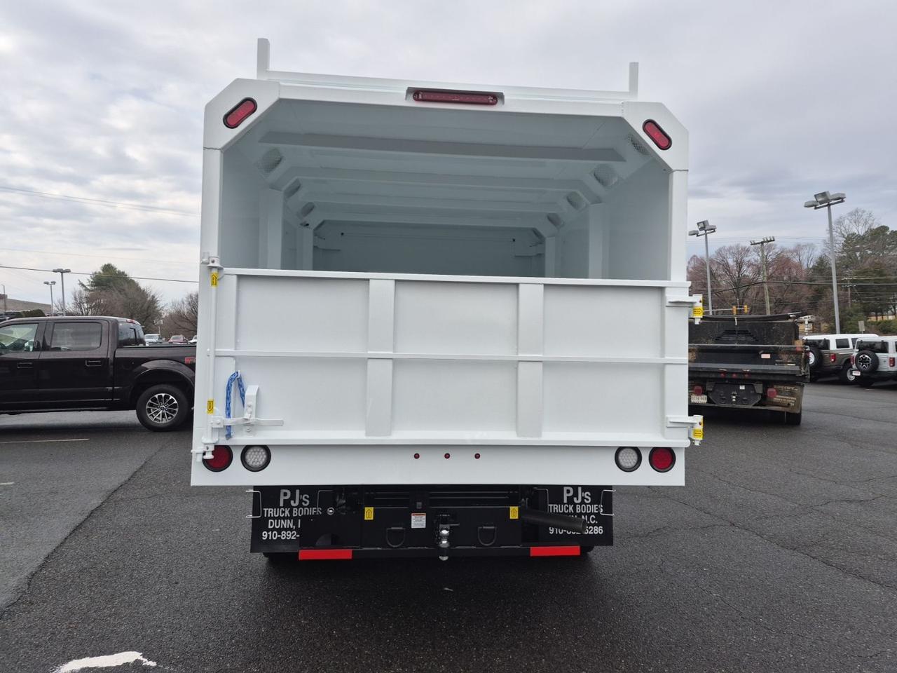 2026 Ford F-550SD XL CHIPPER BODY Warrenton VA