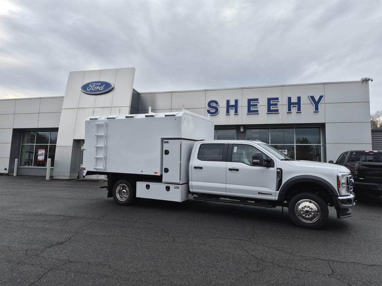 2026 Ford F-550SD XL CHIPPER