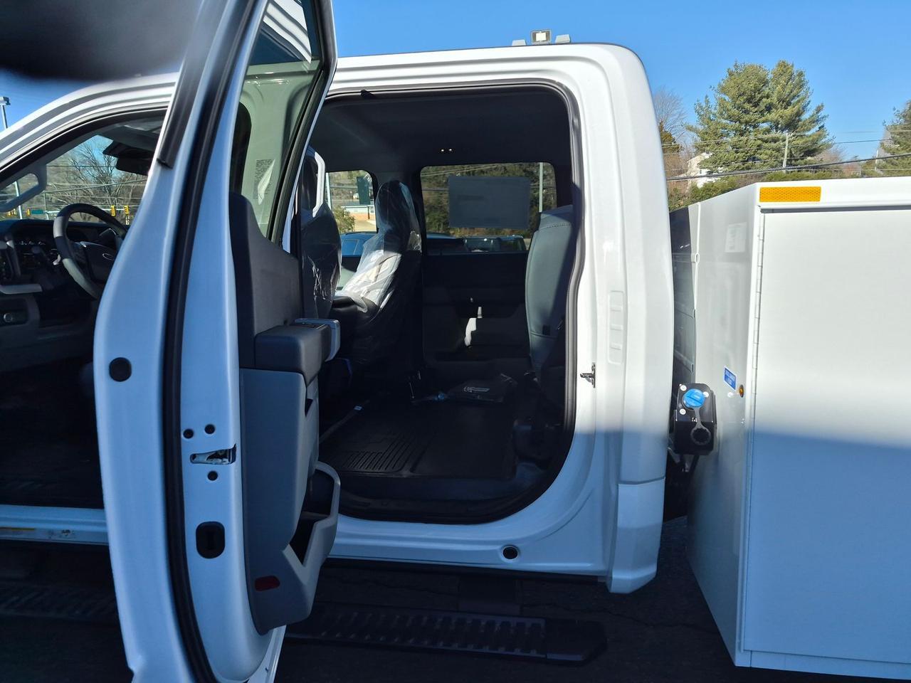 2026 Ford F-550SD XL SERVICE BODY Warrenton VA
