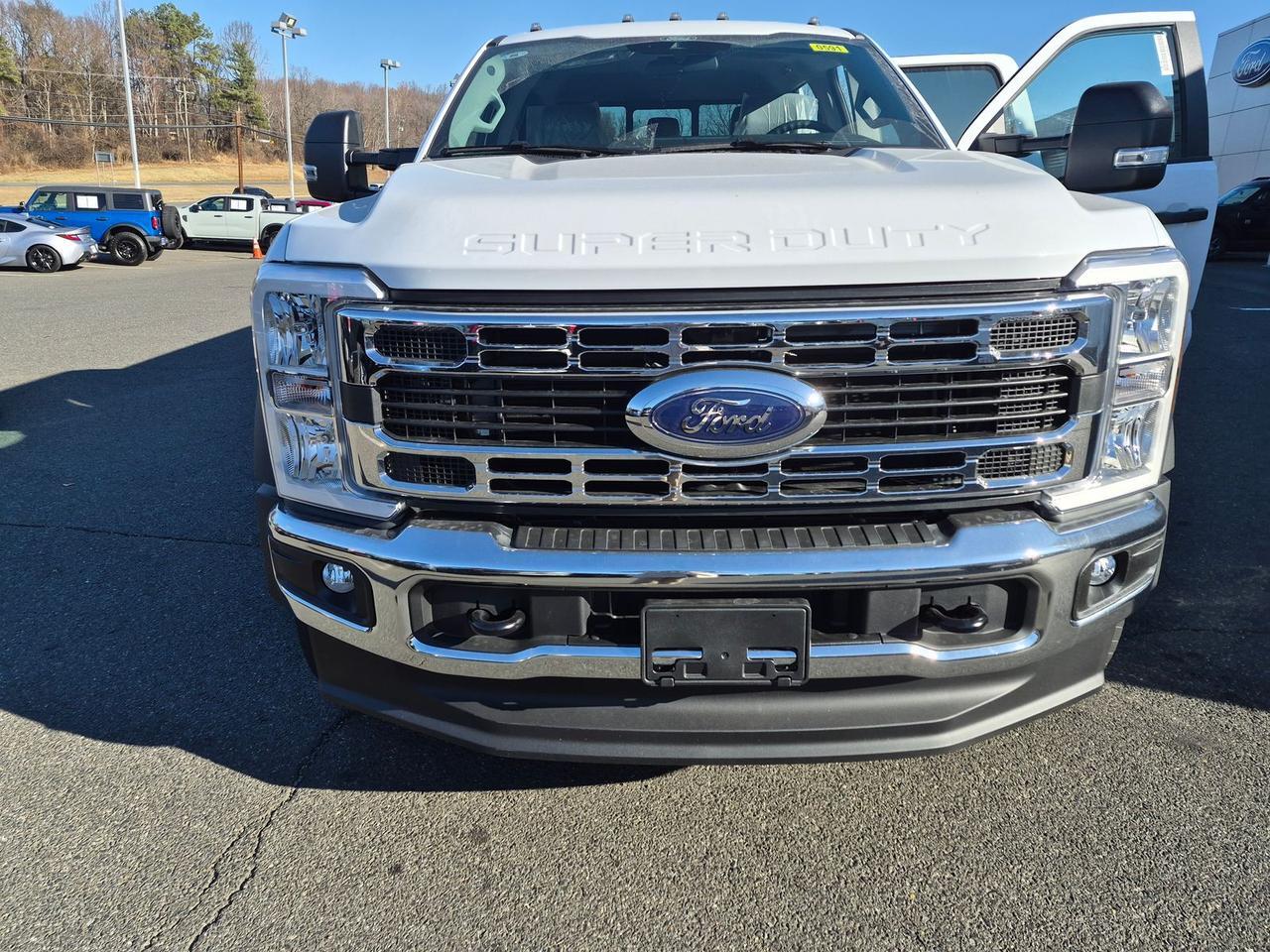 2026 Ford F-550SD XL SERVICE BODY Warrenton VA