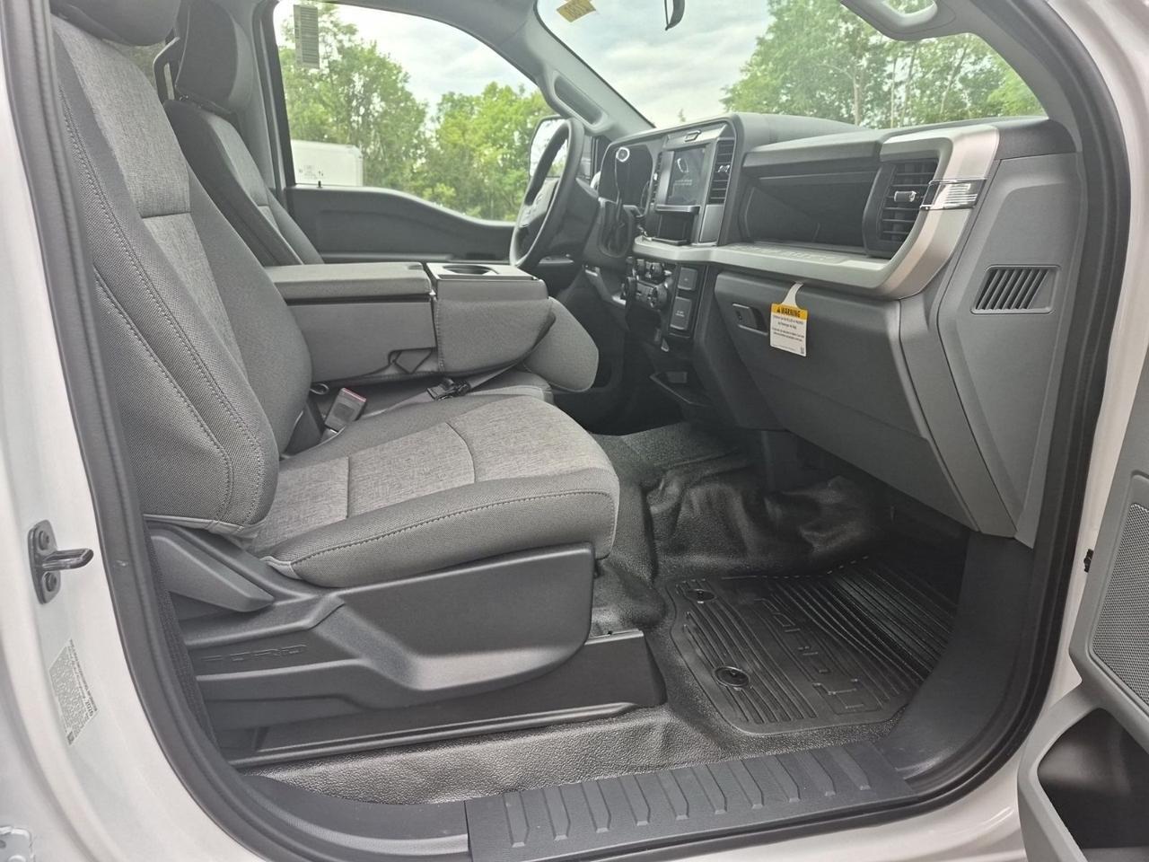 2026 Ford F-550SD XL SERVICE BODY Warrenton VA