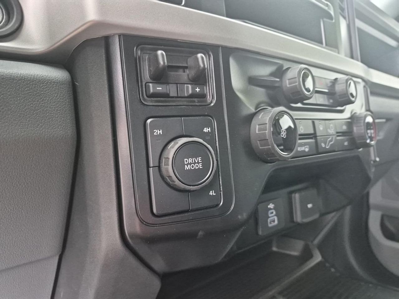 2026 Ford F-550SD XL SERVICE BODY Warrenton VA