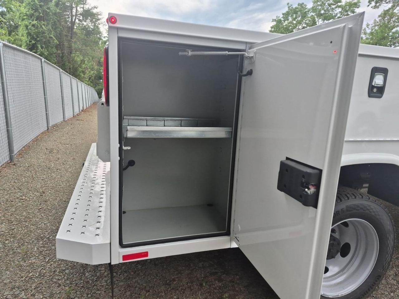 2026 Ford F-550SD XL SERVICE BODY Warrenton VA