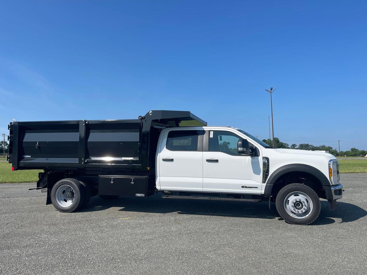 2026 Ford F-550SD XL