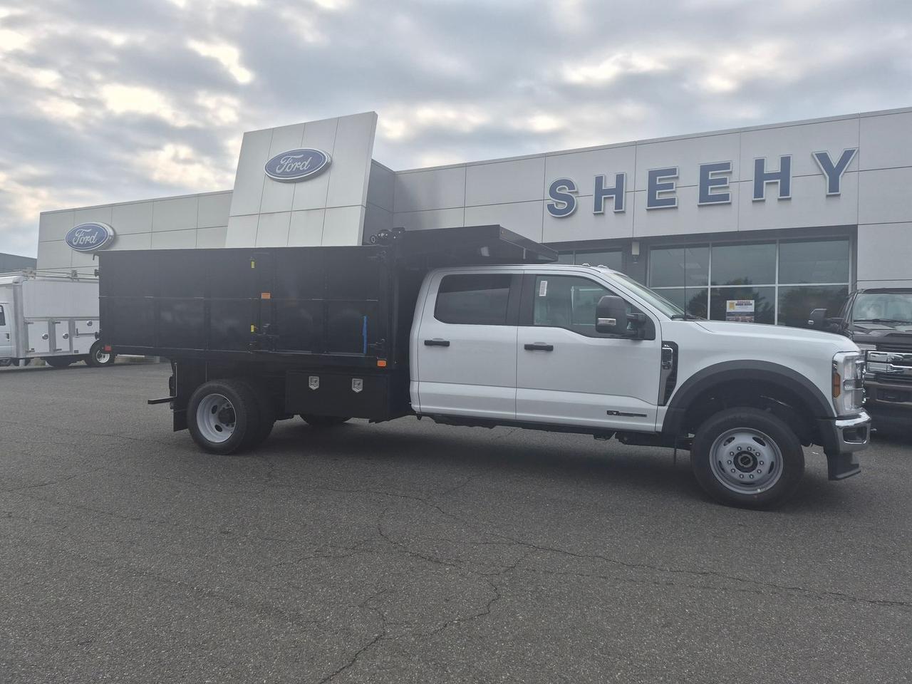 2026 Ford F-550SD XL