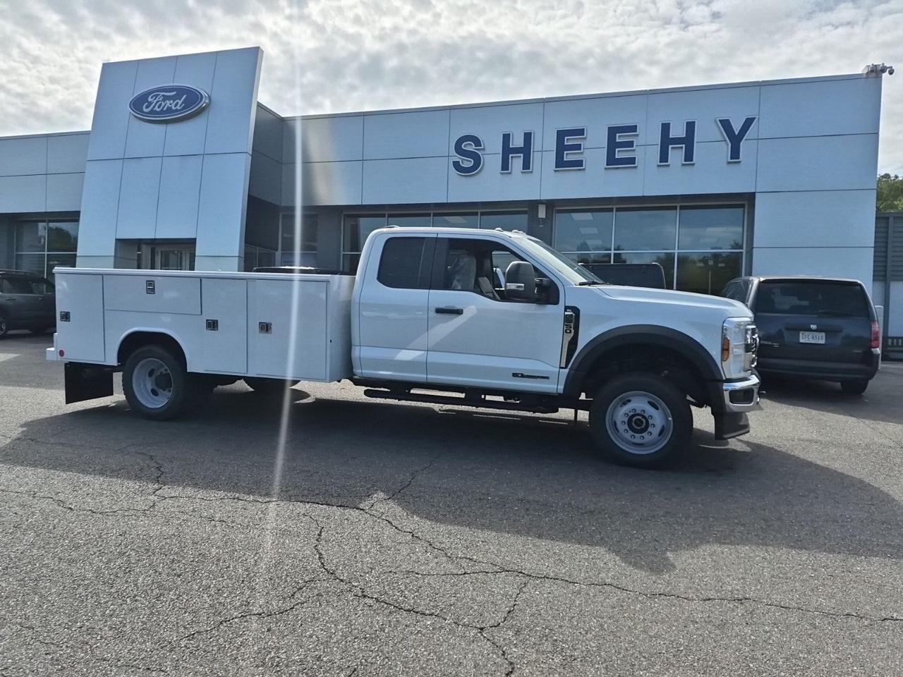 2026 Ford F-550SD XL
