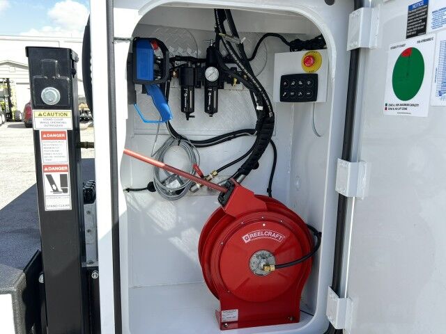 2026 Ford F-600XL Mechanic Service Utility Truck with 7,000 lbs. HC 7X Auto Crane Miami FL