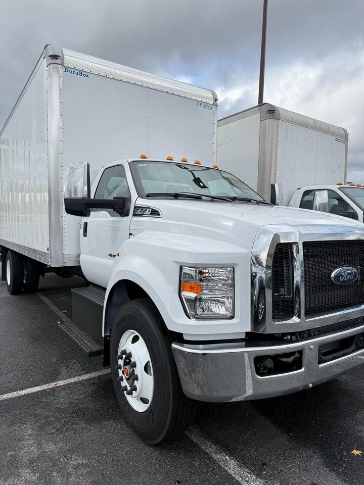 2026 Ford F-750SD Base