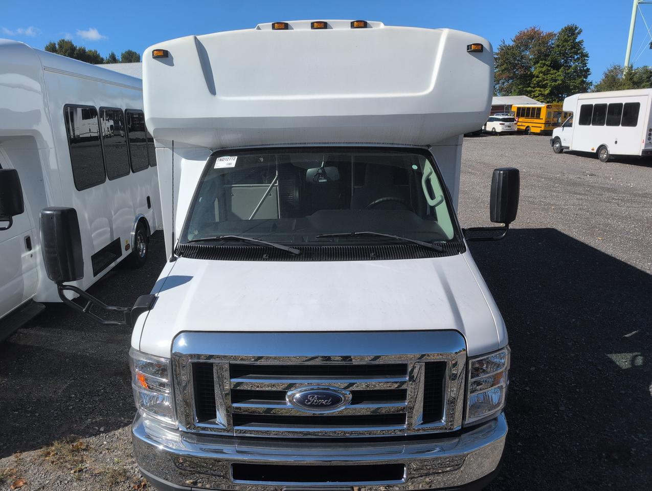 2026 Ford HLE ECONOLINE SUPER