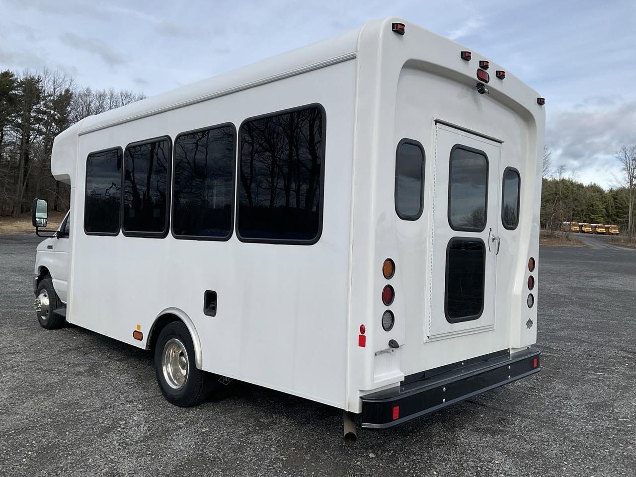 2026 Ford HLE HLE COACH Johnstown NY