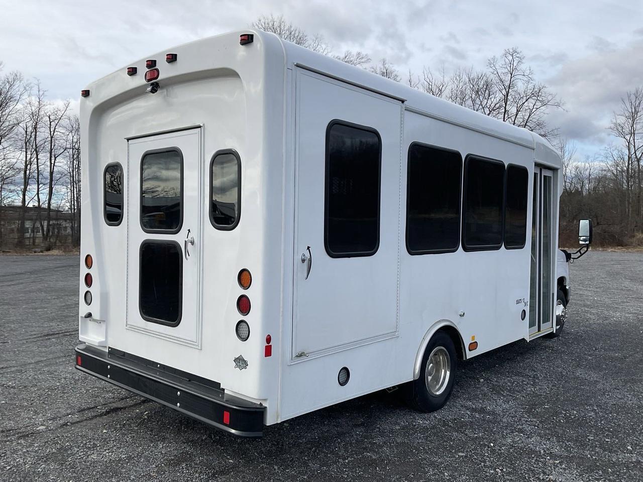 2026 Ford HLE HLE COACH Johnstown NY