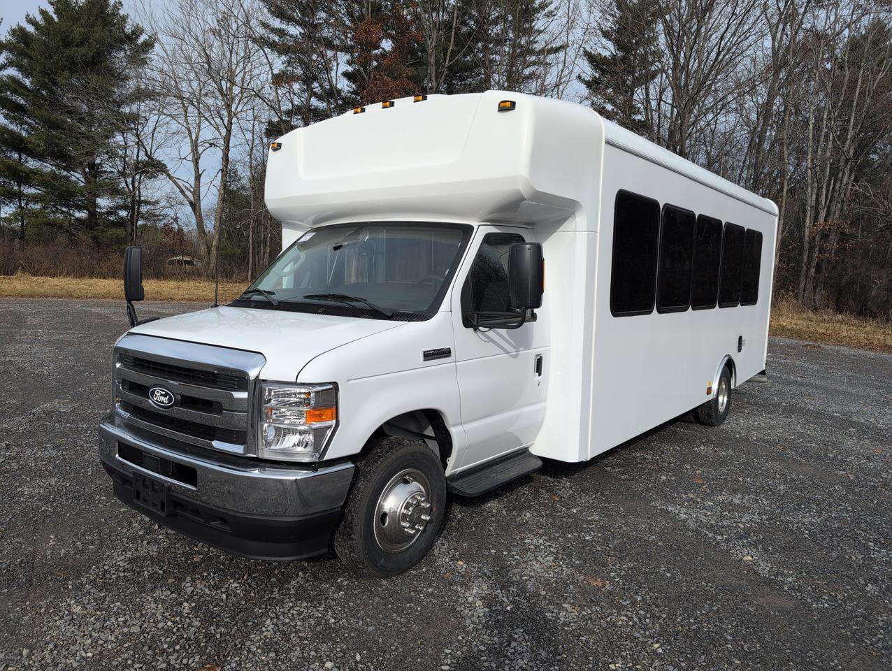 2026 Ford HLE HLE COACH