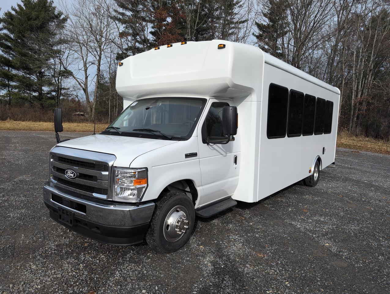 2026 Ford HLE HLE COACH Johnstown NY