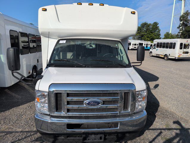 2026 Ford HLE HLE COACH Johnstown NY