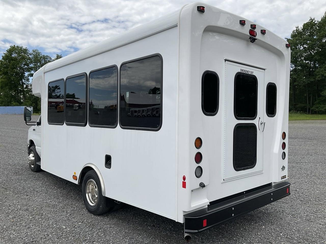 2026 Ford HLE HLE COACH Johnstown NY