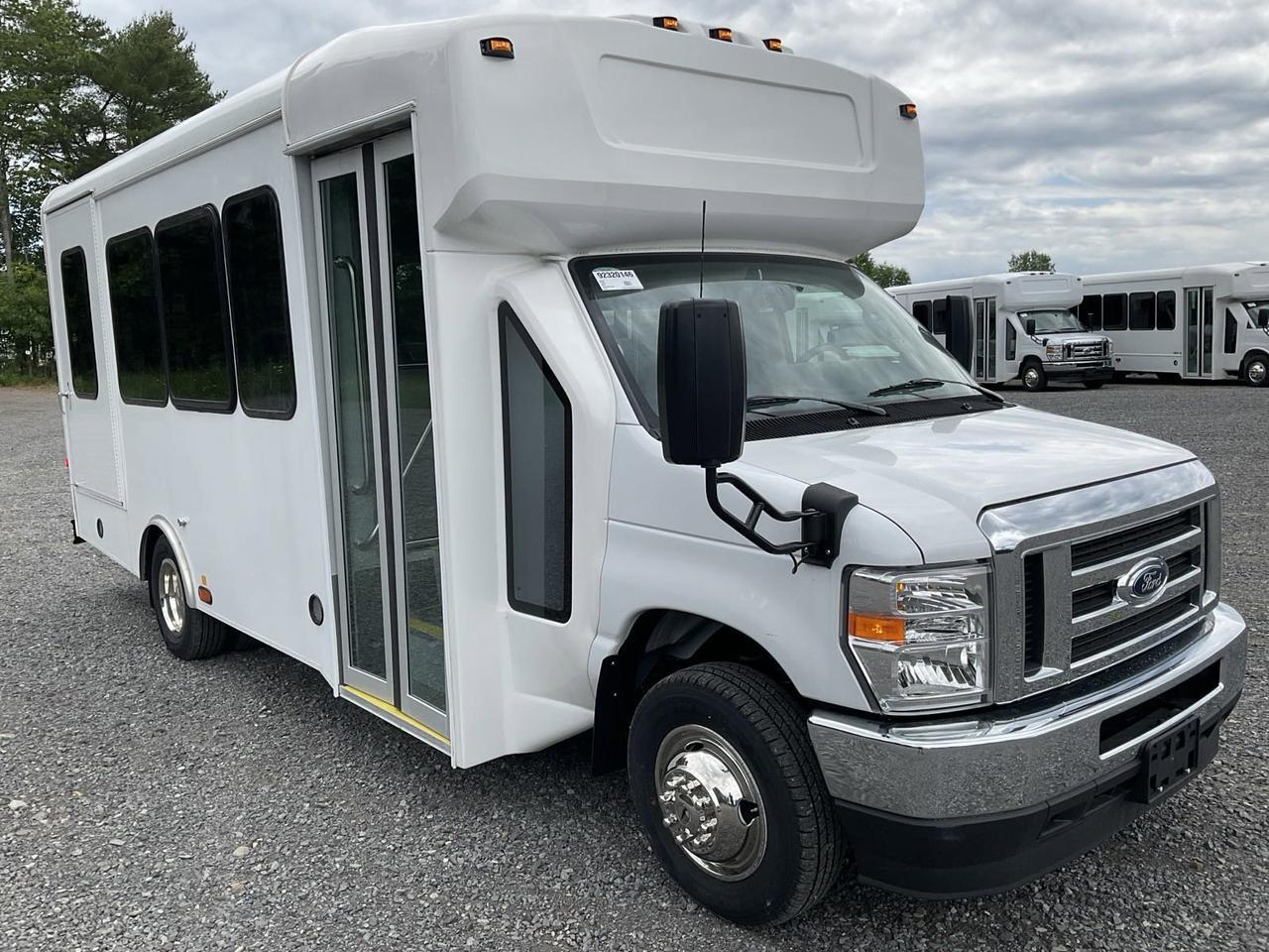 2026 Ford HLE HLE COACH Johnstown NY
