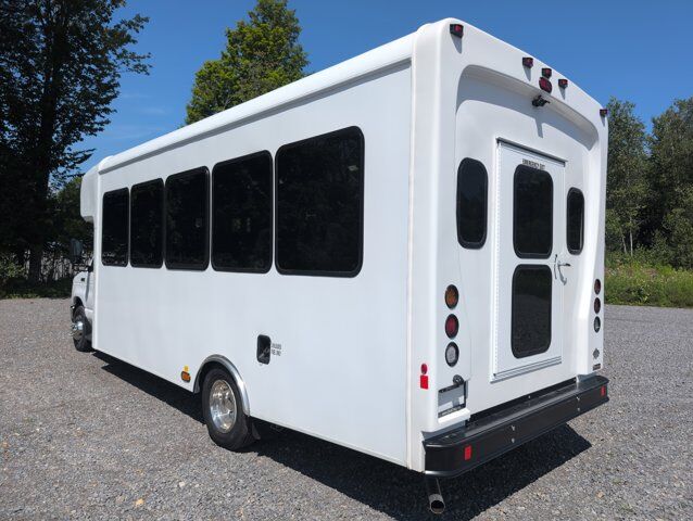 2026 Ford HLE HLE COACH Johnstown NY